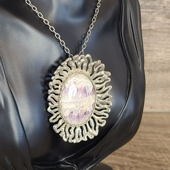Vintage Sunburst Lavender Purple Cabochon Stone Pendant Necklace 28" Silvertone - Picture 3 of 7